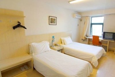二七区性价比之选 92元享《大上海城酒店公寓》舒适住宿体验